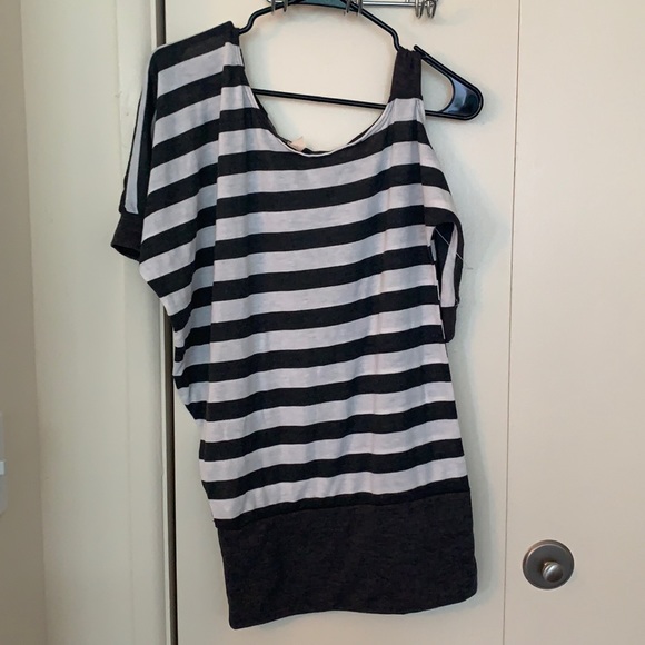 Nolita Sky black and white top - Picture 1 of 2